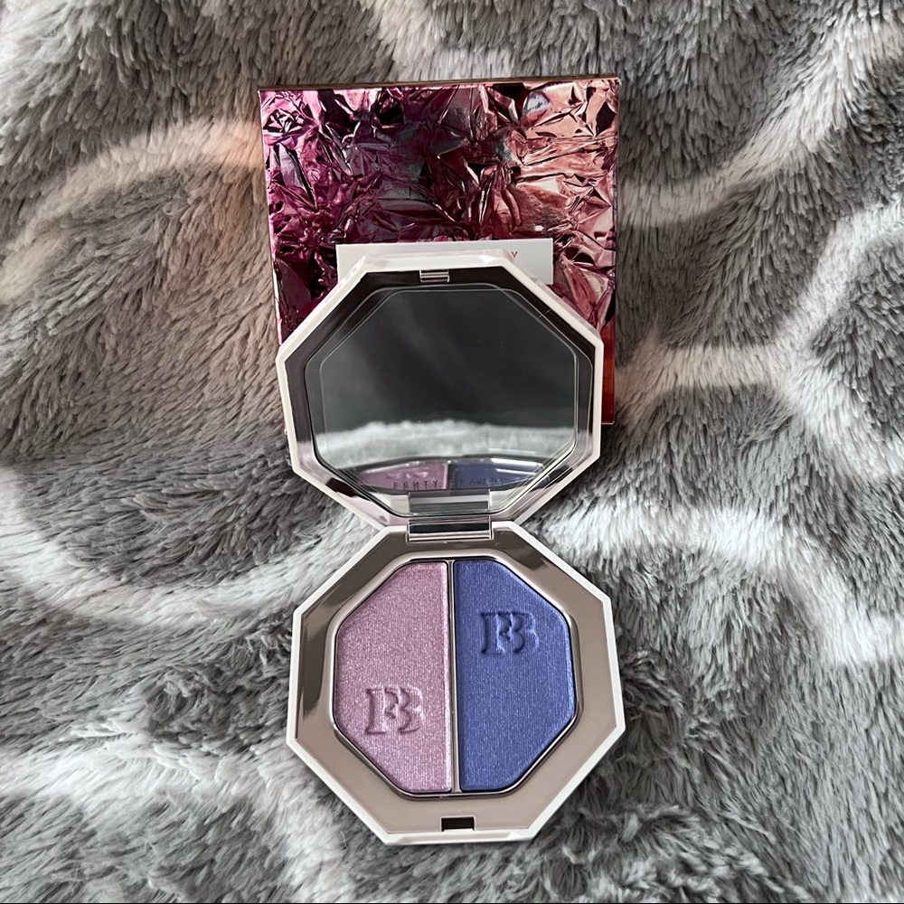 FENTY BEAUTY KILLAWATT FREESTYLE HIGHLIGHTER (7DAYWKND & POOLSIDE) DUO-BRAND NEW